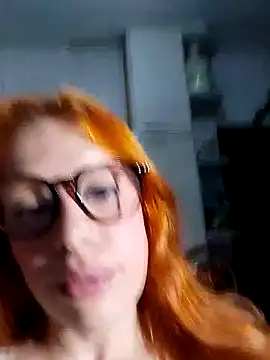 Snapshot of Bellatriz-horse chatting on December 1, 2025, 3:44 am Bellatriz-horse online show from December 1, 2025, 3:44 am