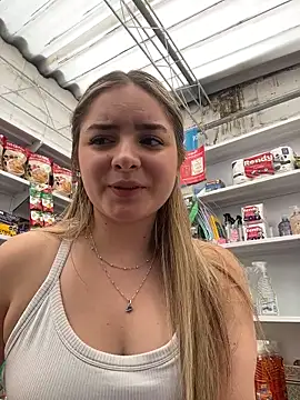 imlindapink online show from January 31, 2026, 7:11 pm