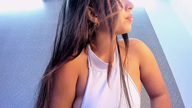 Valery Foxx  online show from December 19, 2024, 3:08 pm