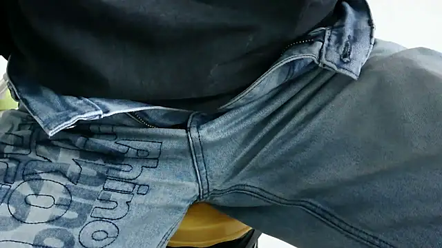 Snapshot of XiaoGuoGuo284512 chatting on January 23, 2025, 6:49 am XiaoGuoGuo284512 online show from January 23, 2025, 6:49 am