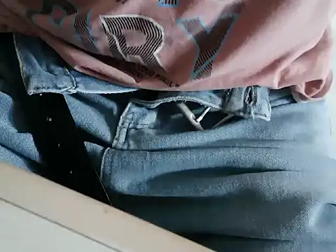 Snapshot of XiaoGuoGuo284512 chatting on October 29, 2025, 3:42 am XiaoGuoGuo284512 online show from October 29, 2025, 3:42 am