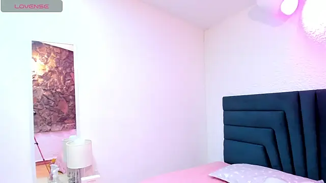 Snapshot of LisaWhite_ chatting on December 2, 2024, 3:26 am LisaWhite online show from December 2, 2024, 3:26 am