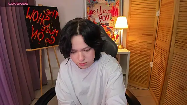 fiamoory online show from January 12, 2025, 4:21 am