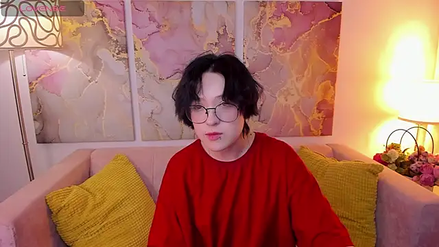 fiamoory online show from February 8, 2025, 10:29 am