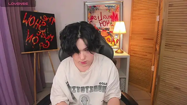 fiamoory online show from February 10, 2025, 1:24 am