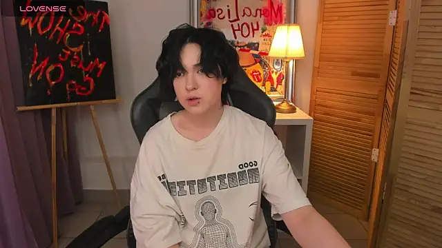 fiamoory online show from February 10, 2025, 7:36 am