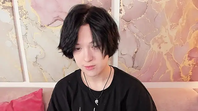 fiamoory online show from October 2, 2025, 8:10 am