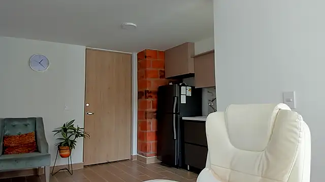 Guyinthemountain online show from January 4, 2025, 3:39 pm