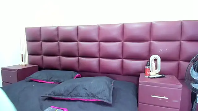 JulietaKane online show from November 22, 2025, 5:28 am