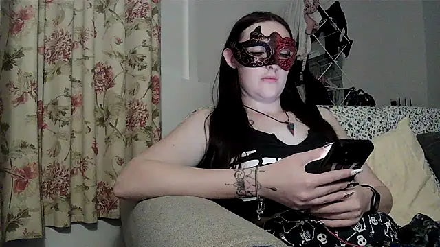 LexiSnowUK online show from March 23, 2026, 9:41 pm