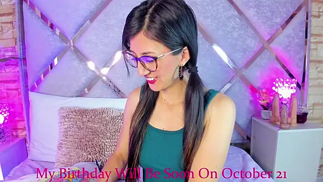  jade white  online show from September 16, 2025, 1:12 pm