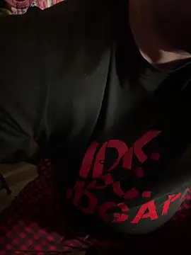 Snapshot of showoff79vers chatting on January 4, 2025, 5:37 am showoff79vers online show from January 4, 2025, 5:37 am