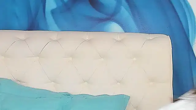 SkinnyDolly online show from May 11, 2026, 2:28 am