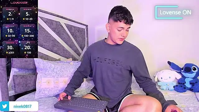 ander deimond  online show from April 11, 2026, 1:04 pm