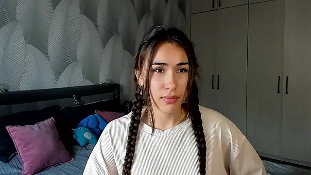 Bambiii bby online show from September 30, 2025, 1:21 am