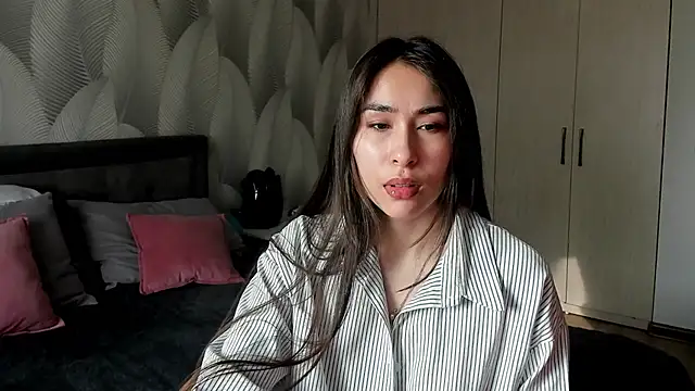 Bambiii bby online show from February 27, 2026, 3:50 am