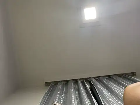 lariic online show from March 13, 2025, 11:27 pm