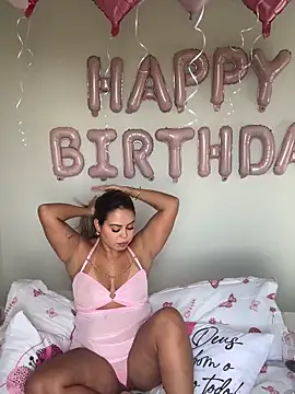 Snapshot of lariic chatting on April 7, 2026, 6:19 pm lariic online show from April 7, 2026, 6:19 pm