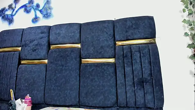 skaysanchez1 online show from February 16, 2026, 8:05 pm