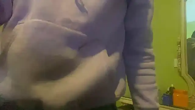 emylolo9 online show from December 17, 2024, 6:53 pm