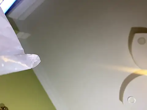 emylolo9 online show from December 18, 2024, 4:09 am