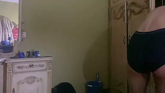 emylolo9 online show from December 30, 2024, 10:55 pm