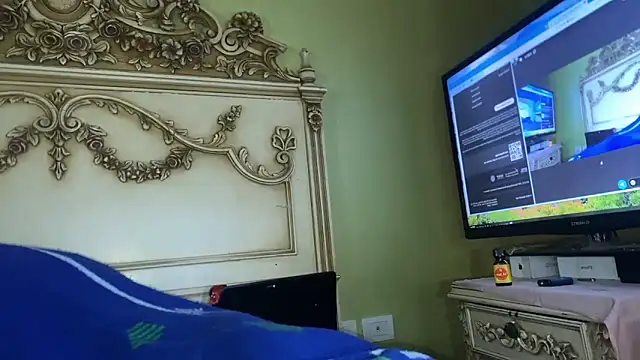 emylolo9 online show from January 4, 2025, 7:34 am