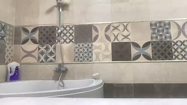 emylolo9 online show from January 18, 2025, 12:04 pm