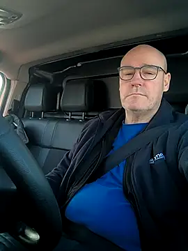 bogland33 online show from April 16, 2026, 4:41 pm