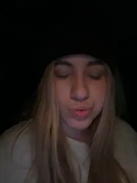 Snapshot of ARITOO_ chatting on December 13, 2024, 7:25 am ARITOO  online show from December 13, 2024, 7:25 am