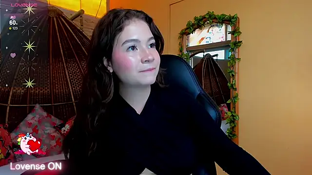 KarenPautt online show from January 21, 2025, 9:04 pm