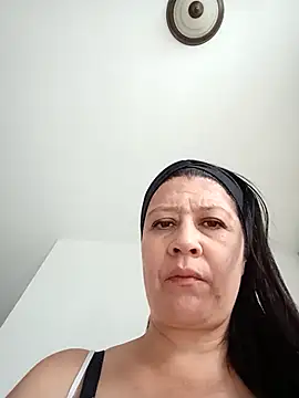 carolina linarez69 online show from October 9, 2025, 6:28 pm