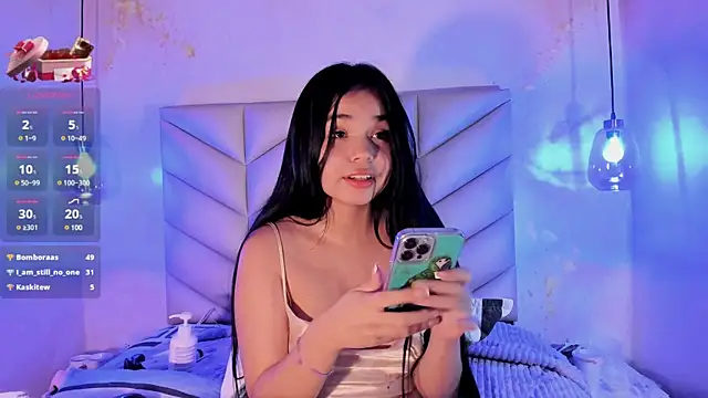 AuroraFiore online show from February 8, 2025, 4:47 am