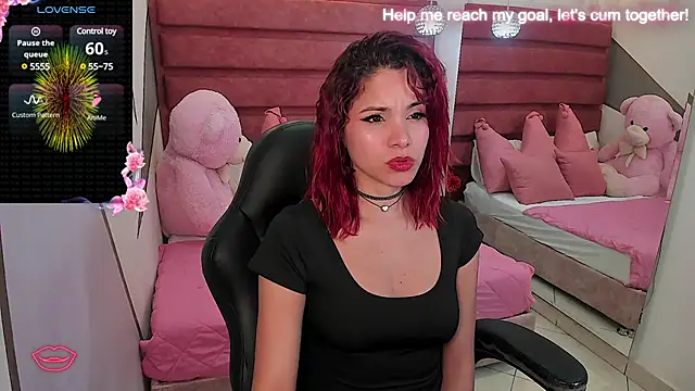 Snapshot of anna__duff chatting on January 2, 2025, 3:05 am anna duff online show from January 2, 2025, 3:05 am