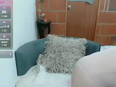 Snapshot of emily_rouxx chatting on September 24, 2025, 12:58 am emily rouxx online show from September 24, 2025, 12:58 am