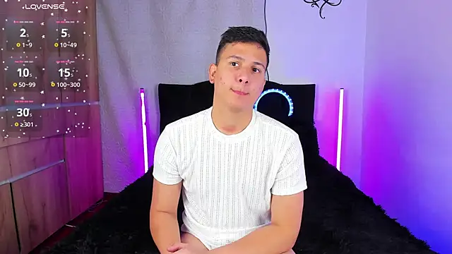 ANDREZALVAREZ online show from January 17, 2026, 6:29 am