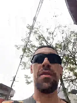 Snapshot of dantedesirexx chatting on December 21, 2024, 2:15 pm dantedesirexx online show from December 21, 2024, 2:15 pm