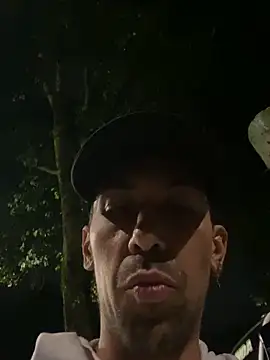 Snapshot of dantedesirexx chatting on February 3, 2025, 7:51 am dantedesirexx online show from February 3, 2025, 7:51 am