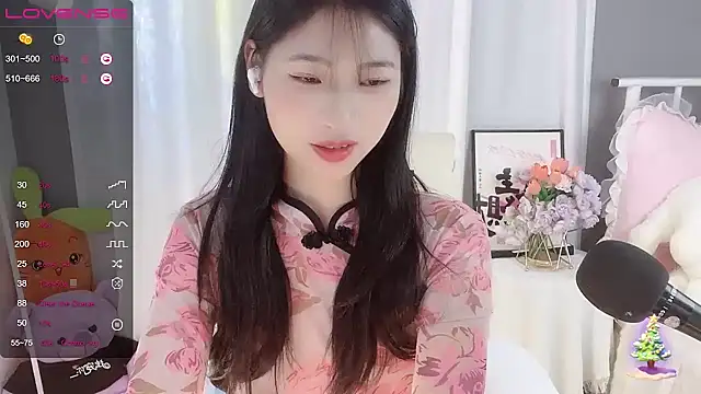 Snapshot of -Jolene-688- chatting on February 3, 2025, 7:10 pm -Jolene-688- online show from February 3, 2025, 7:10 pm