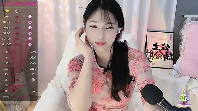 Snapshot of -Jolene-688- chatting on March 17, 2025, 4:33 pm -Jolene-688- online show from March 17, 2025, 4:33 pm