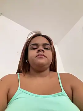 Snapshot of Evabigass chatting on July 2, 2026, 12:33 pm Evabigass online show from July 2, 2026, 12:33 pm