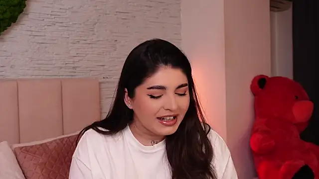 Snapshot of RachelSwaan chatting on January 2, 2025, 11:09 am RachelSwaan online show from January 2, 2025, 11:09 am