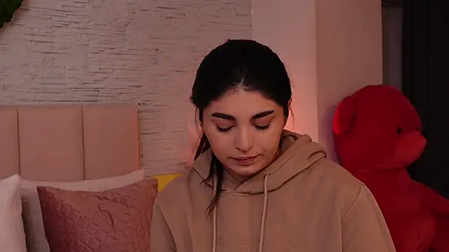 Snapshot of RachelSwaan chatting on January 18, 2025, 4:48 am RachelSwaan online show from January 18, 2025, 4:48 am