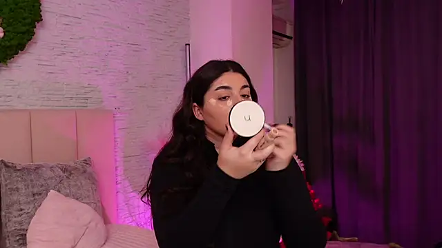 RachelSwaan online show from November 13, 2025, 7:29 am