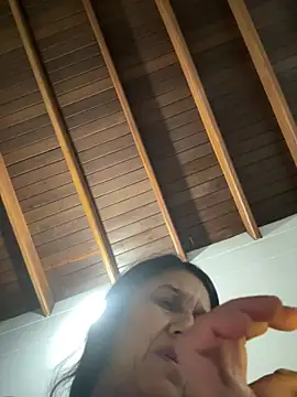 Snapshot of siri_duque chatting on April 21, 2026, 12:45 am siri duque online show from April 21, 2026, 12:45 am