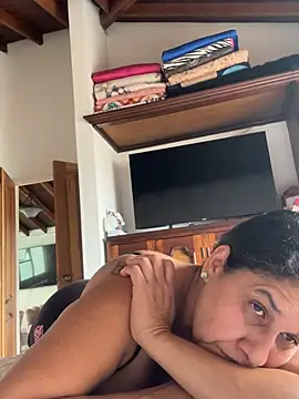 Snapshot of siri_duque chatting on May 13, 2026, 5:43 pm siri duque online show from May 13, 2026, 5:43 pm