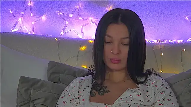 AlexandraBloom online show from December 28, 2024, 9:30 pm
