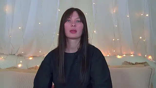 AlexandraBloom online show from February 25, 2026, 6:17 pm