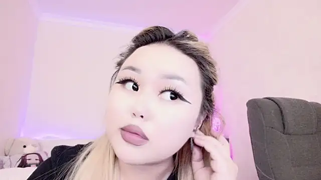 amelia sunlight online show from February 11, 2025, 12:38 am