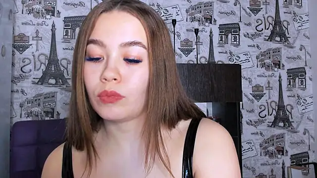 Snapshot of Sara_Kox chatting on January 22, 2025, 10:05 pm Sara Kox online show from January 22, 2025, 10:05 pm